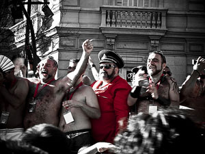 <b>Madrid Pride</b>: Photo by <a href=\"http://www.flickr.com/photos/dreneses/2642924524/in/set-72157606031500653/\">David Reneses</a>